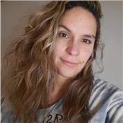 Profesora en Ciencias de la Educación, acompaña a estudiantes de nivel primario y secundario